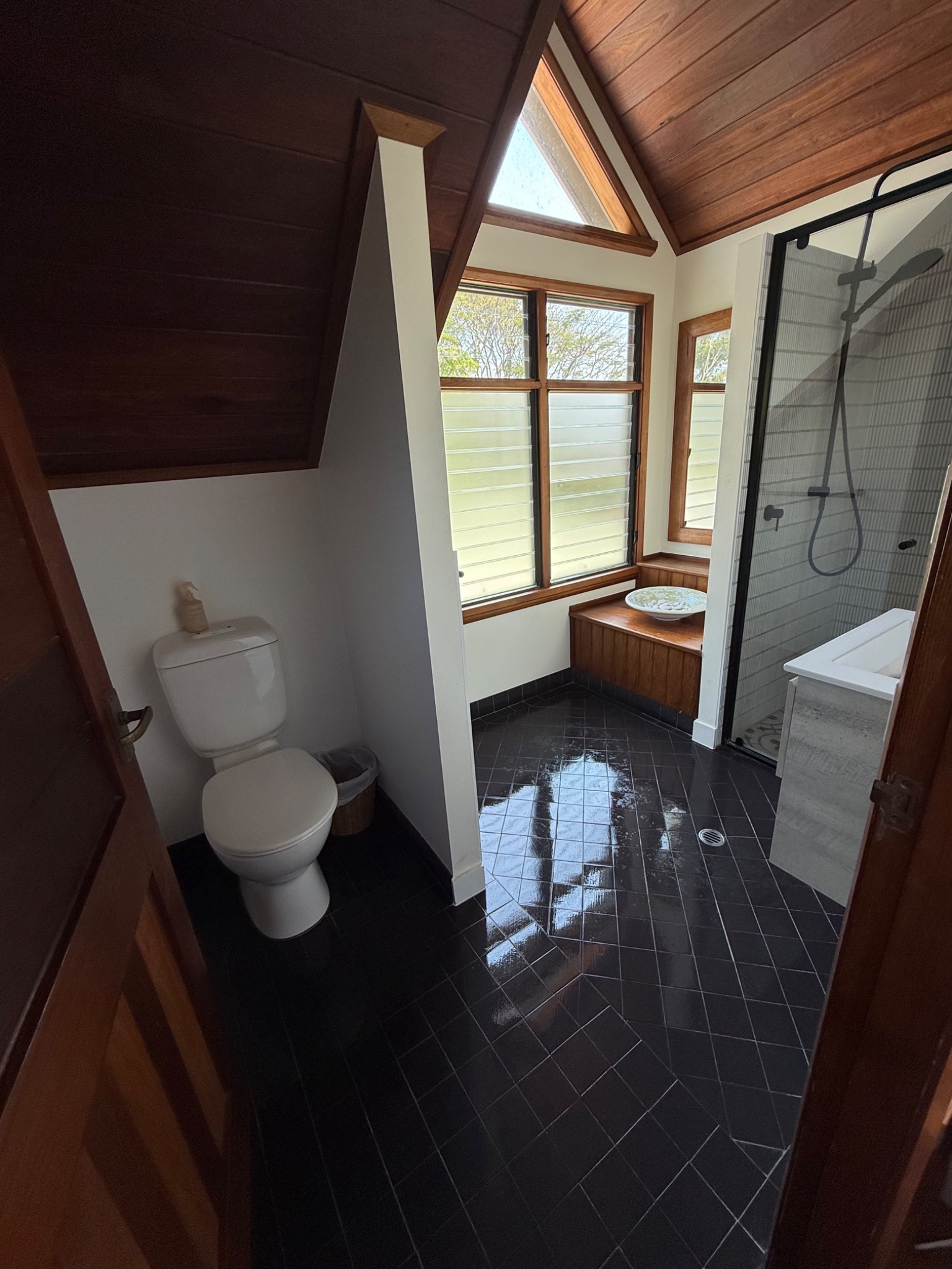 Clean bathroom in Byron Bay